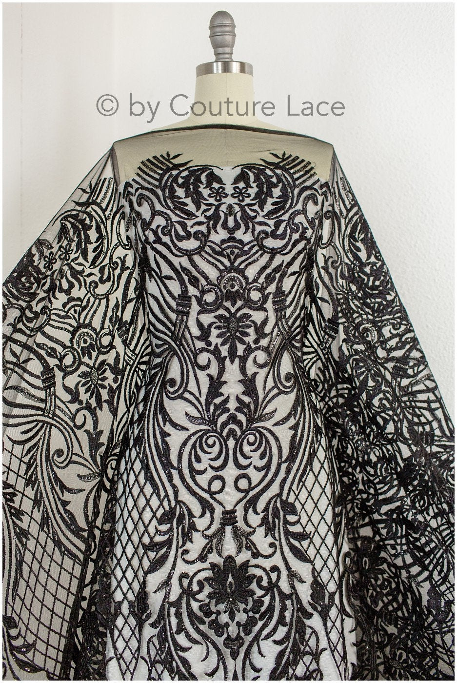 Schwarze Ornamentspitze/ schwarze Spitze/ schwarze bestickte Spitze für Abendkleid/ schwarze Couture Spitze // L19-215