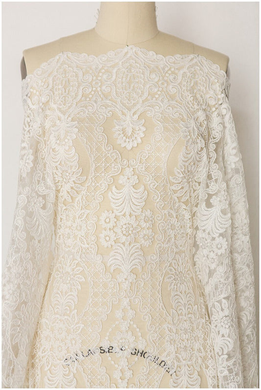 Vintage bridal lace off-white/ boho bridal lace/ bridal lace/ romantic lace// L17-179