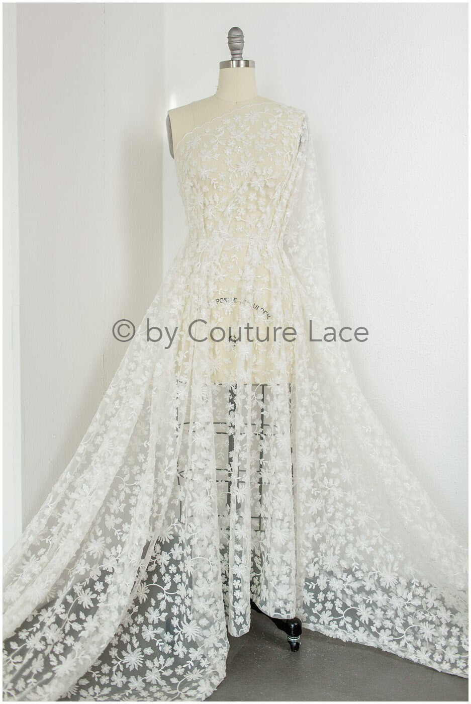 3D Blumen Spitzenstoff Off-White/ Braut Spitzenstoff/ romantischer Blumen Spitzenstoff/ Hochzeit Spitzenstoff// L19-238