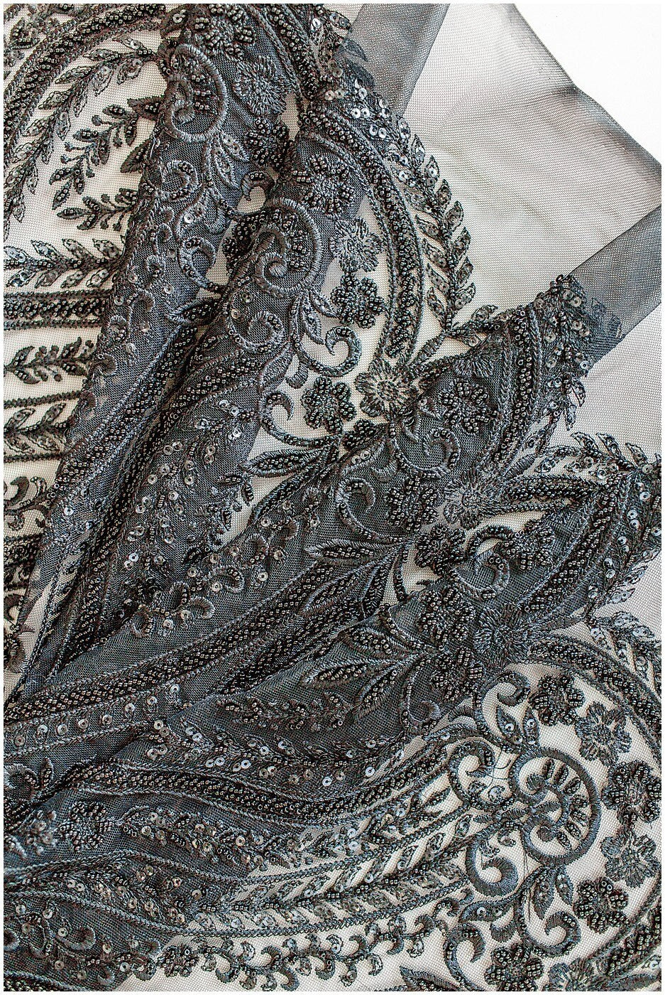 Schwarzer Perlen Spitzenstoff/ schwarze Couture Spitze/ Abendkleid Spitzenstoff/ schwarzes Abendkleid Perlenspitze/ L19-250