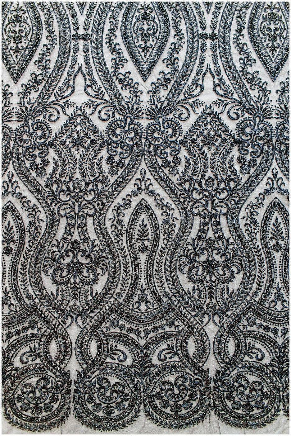 Schwarzer Perlen Spitzenstoff/ schwarze Couture Spitze/ Abendkleid Spitzenstoff/ schwarzes Abendkleid Perlenspitze/ L19-250