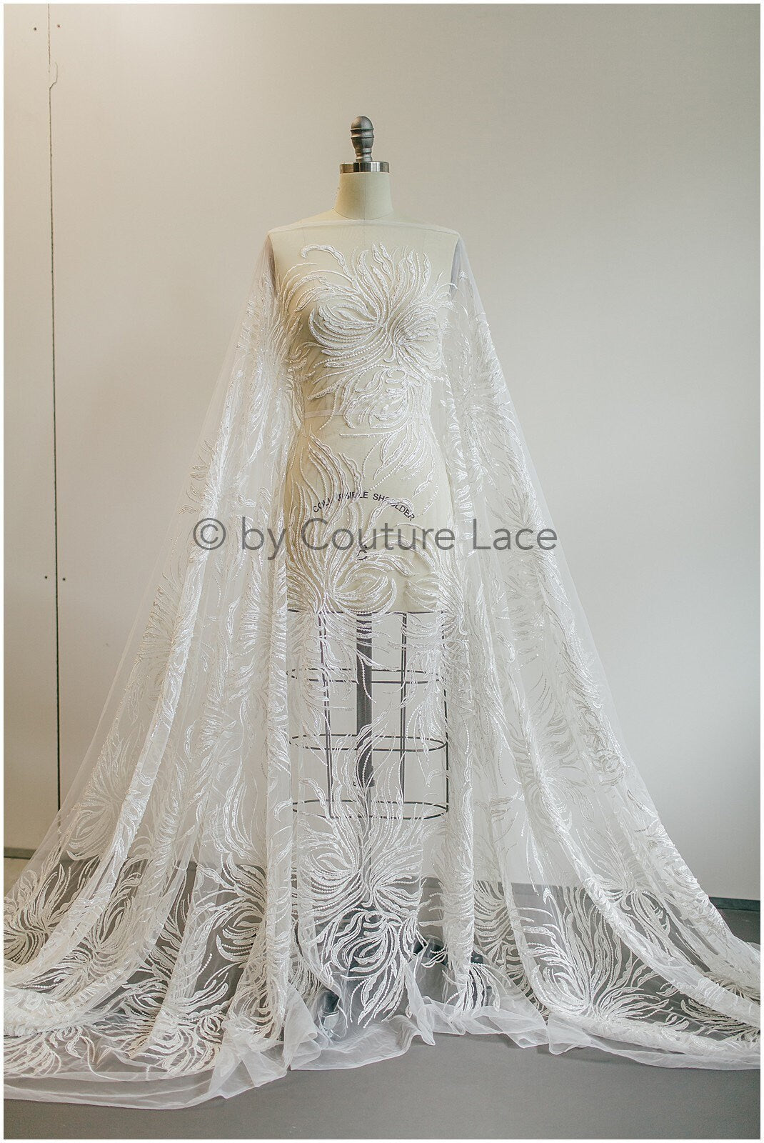 Berta Braut Spitze Stoff für Hochzeitskleid, Perlen Braut Lacefabric, Hochzeitskleid Spitze mit Perlen// L19-204
