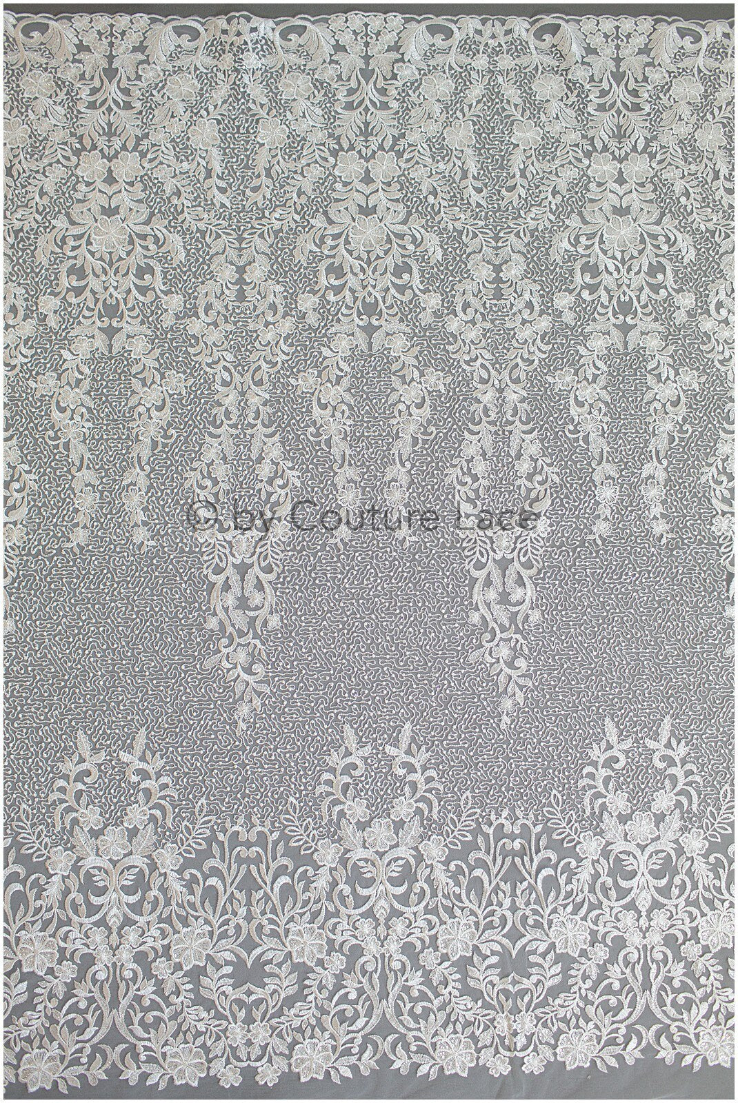 schwerer bestickter Spitzenstoff mit Perlen/ Hochzeitsspitze/ Paillettenspitze/ Brautspitze/ Couture Lace - Alencon Lace Stoff// L17-012