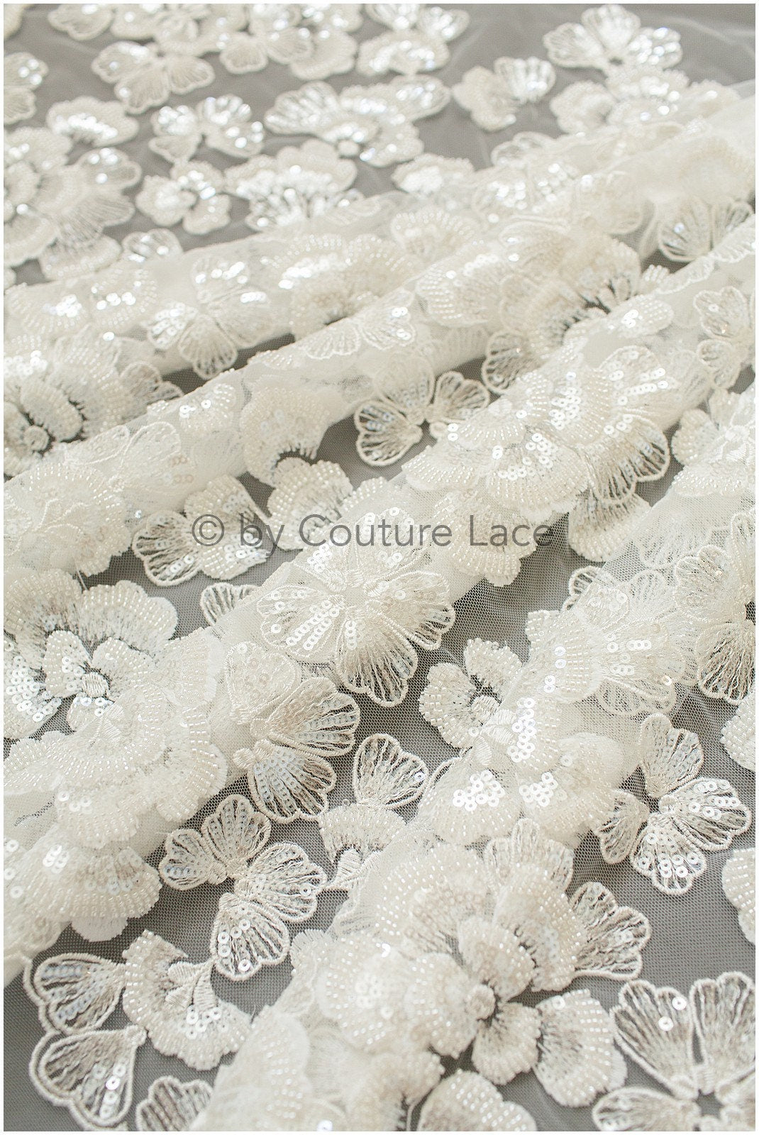 Schwerer Perlen Spitzenstoff Off-White/ Brautspitze/ Hochzeitskleid Spitze mit Perlen/ Perlenblüten Spitzenstoff// L19-282