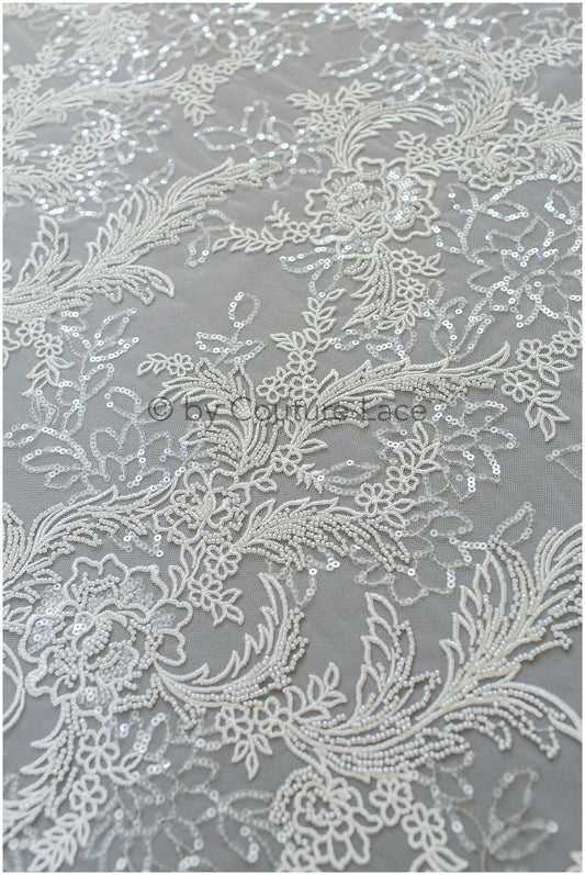 Wunderschöner Perlenblüten Spitzenstoff Off-White/ Perlen Brautspitze/ Hochzeitskleid Spitze mit Perlen/ glänzende Spitze// L19-278