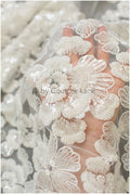 Schwerer Perlen Spitzenstoff Off-White/ Brautspitze/ Hochzeitskleid Spitze mit Perlen/ Perlenblüten Spitzenstoff// L19-282