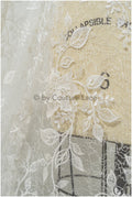 Spitzenstoff Off-White/ französischer Spitzenstoff/ florale Spitzenstickerei/ Blütenspitze mit Pailletten// L19-016