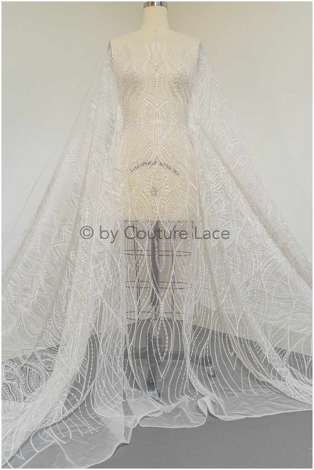 Perlen Braut Spitzenstoff Off-White/ Perlen Wellen Spitzenstoff/ Hochzeitskleid Spitze mit Perlen & Pailletten/ Brautspitzenstoff// L19-021