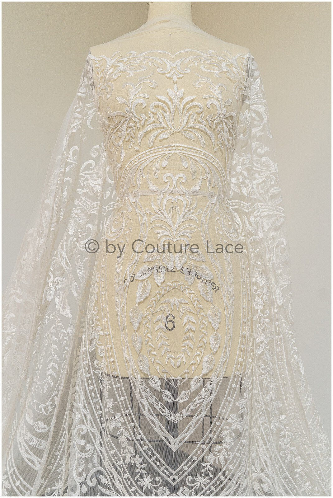 Orientalischer Spitzenstoff Off-White/ Hochzeitsspitze/ Braut Spitze/ Couture Spitze/ Hochzeitskleid Spitze// L19-050