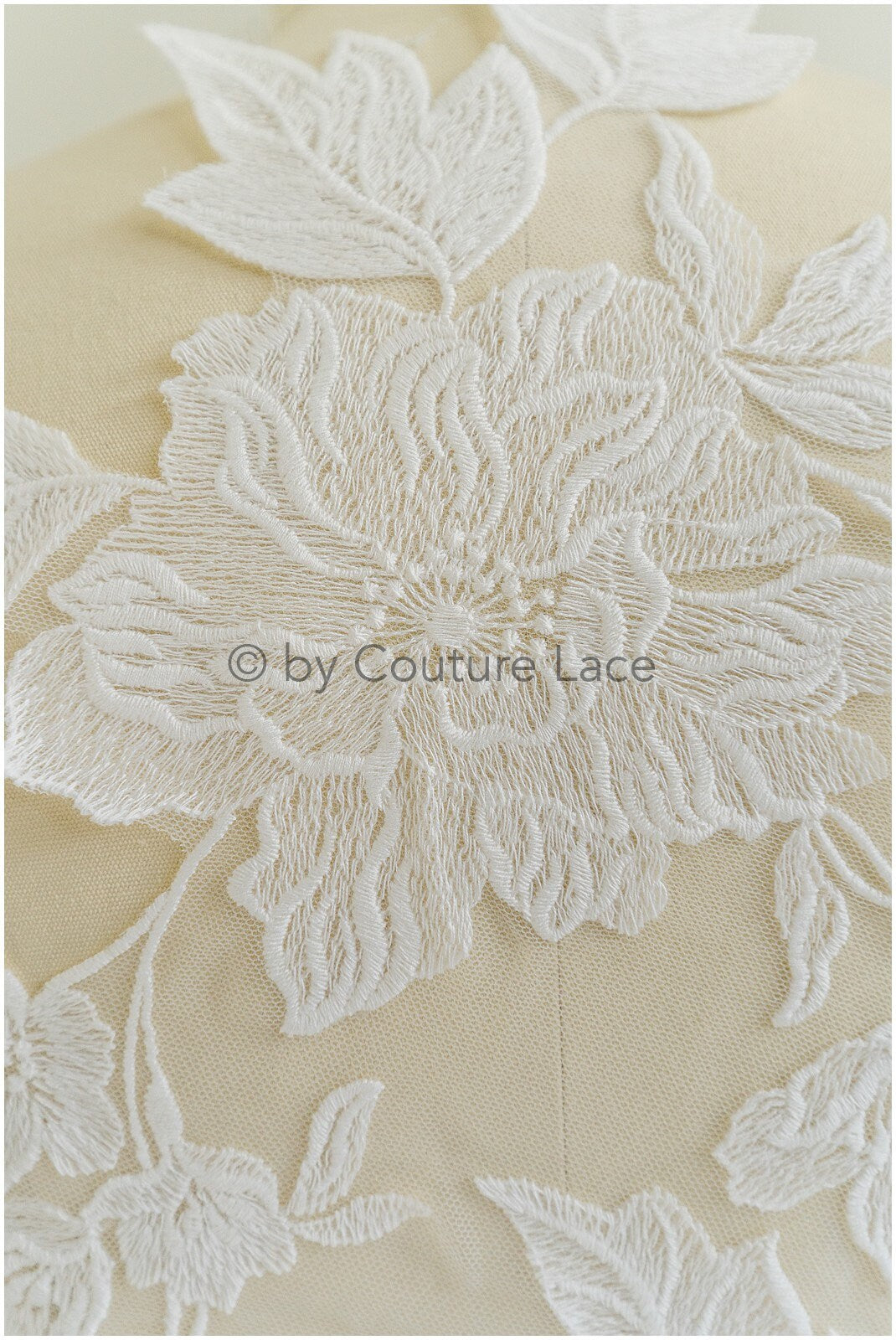 Soft Flower Lace Patch, BaumwollBlume Applikation, SpitzenBlume Applikation, Hochzeitskleid Spitze Applikation, Braut Blumen Applikation// A19-189
