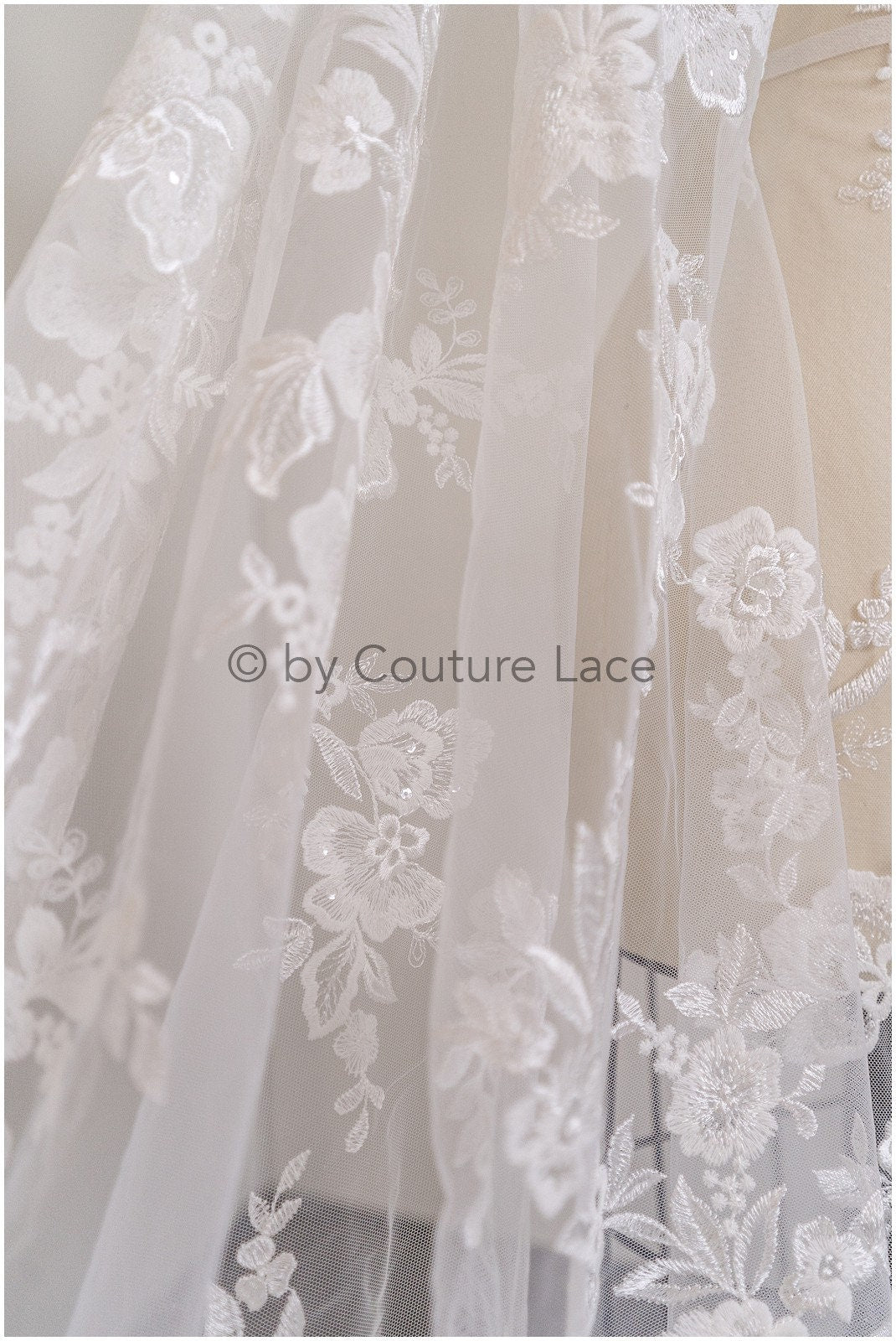 Romantischer Baumwoll-Rayon-Misch-Spitzenstoff für Hochzeitskleid, Spitzenstoff, Blumendesign Spitze, Blumenmuster Hochzeitskleid Spitze// L19-017