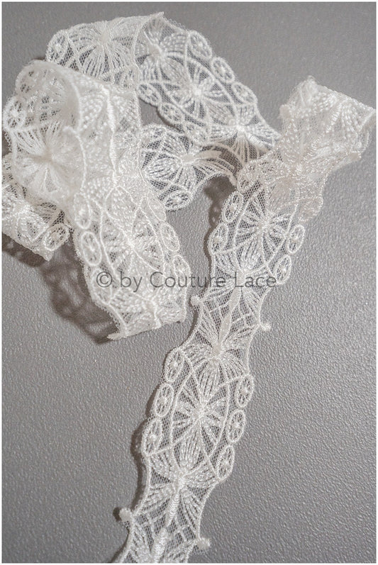 Boho lace trim off-white/ embroidered lace trim/ elegant lace veil lace/ bridal lace belt/ bridal lace trim// T20-086