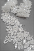 Spitzen Borte mit Perlen/ perlenbestickte Spitzenborte/ Glitzer Strass Borte/ Braut Spitzenbesatz// T20-087