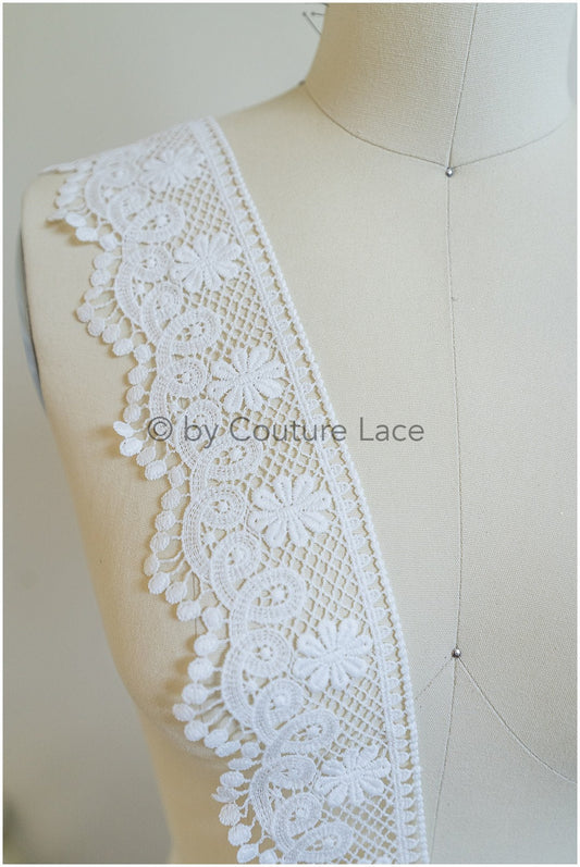 Boho lace trim off-white/ floral lace trim/ crocheted wedding dress trim/ boho dress lace trim// T20-101