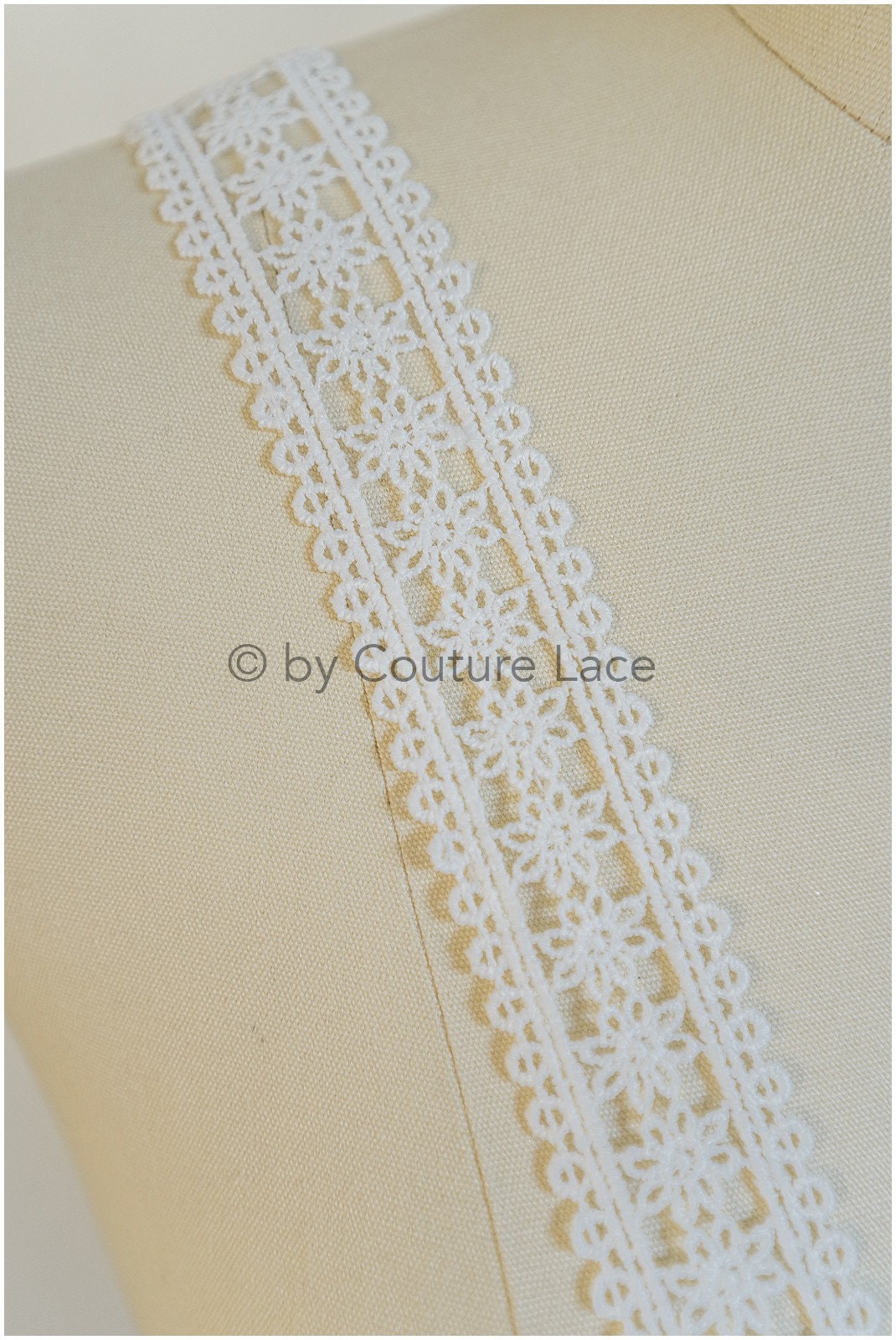 5 yds boho lace trim off-white/ floral guipure lace trim/ crocheted bridal lace trim// T20-109