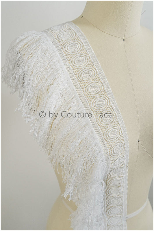 Fringed lace trim off-white/ Boho bridal lace trim/ crocheted fringe lace trim// T20-113