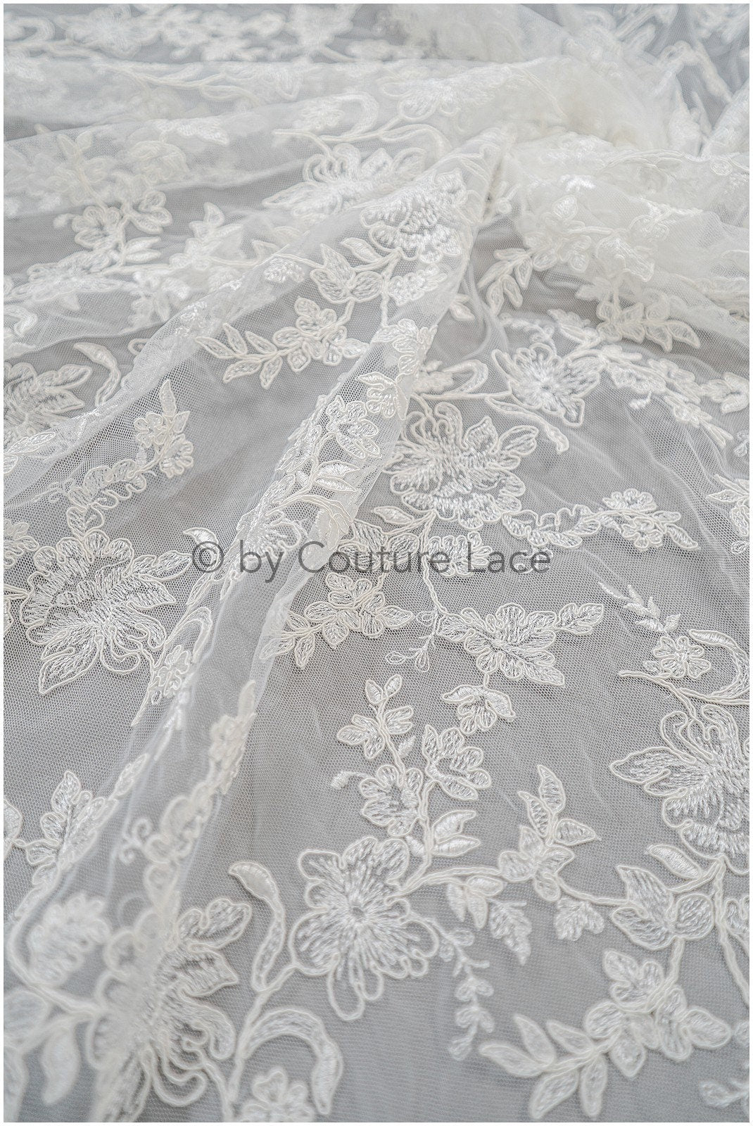 Tela de encaje nupcial romántica blanco roto / Encaje de novia / Tela de encaje floral / L20-007NR