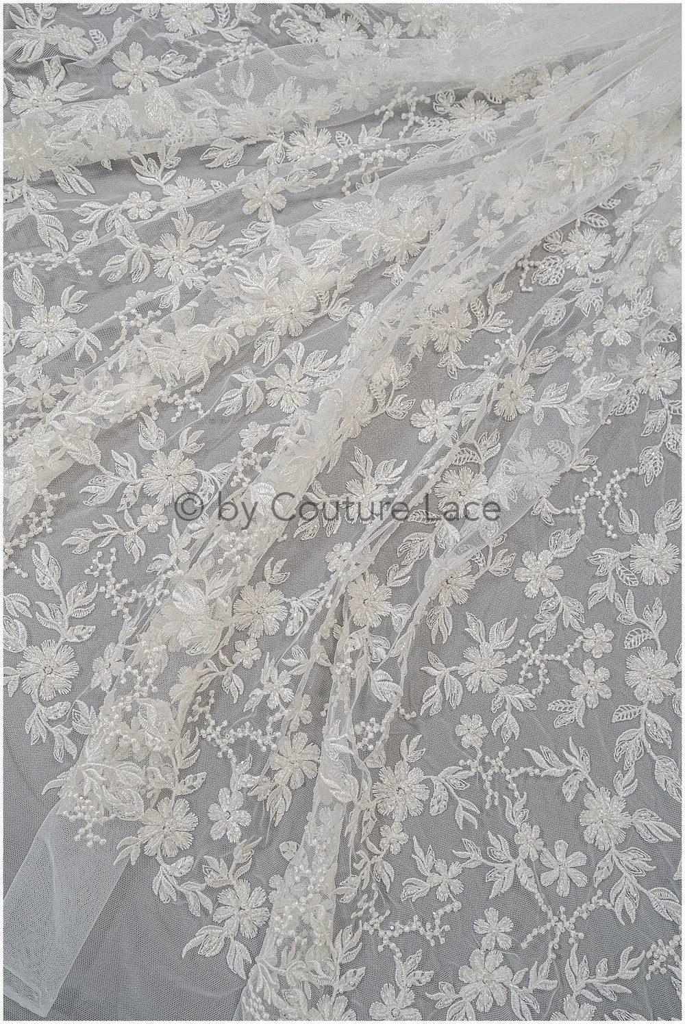Blumen Brautspitze mit Perlen/ schwere Hochzeitsspitze Off-White/ romantischer Blumen Spitzenstoff// L20-014N