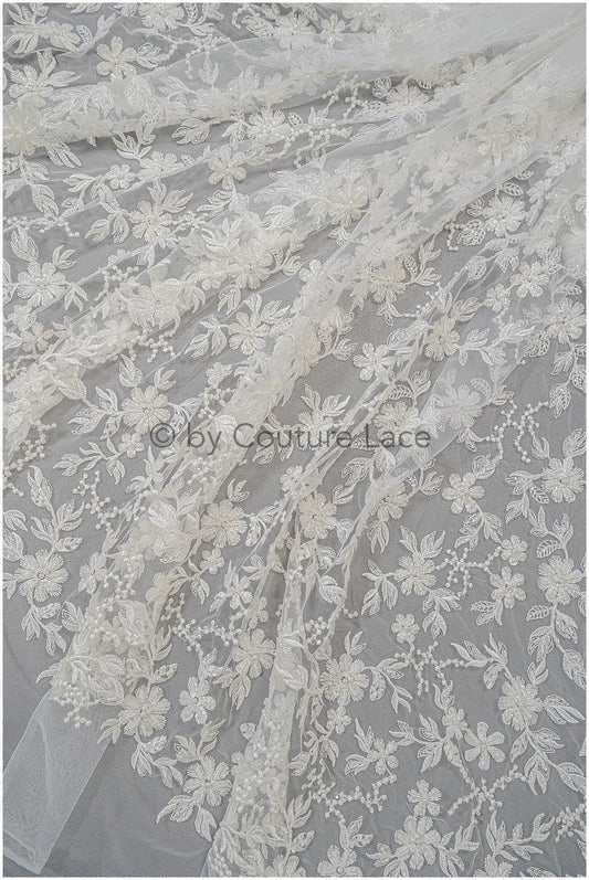 Blumen Brautspitze mit Perlen/ schwere Hochzeitsspitze Off-White/ romantischer Blumen Spitzenstoff// L20-014N