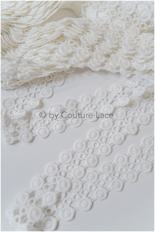 5yds Crochet Lace Trim for Boho Wedding Dresses/ Lace Trim Off-White/ Bridal Dress Trim// T20-116