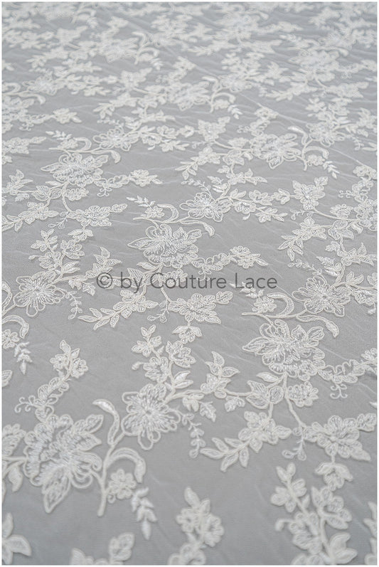Tela de encaje nupcial romántica blanco roto / Encaje de novia / Tela de encaje floral / L20-007NR