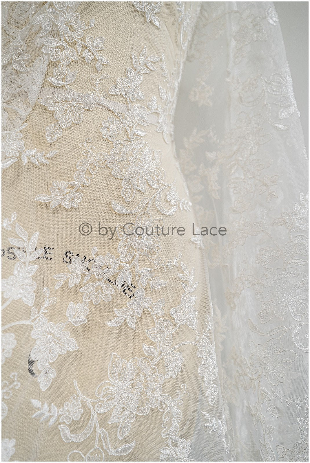 Tela de encaje nupcial romántica blanco roto / Encaje de novia / Tela de encaje floral / L20-007NR