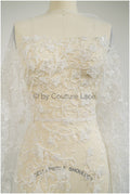Perlen 3D Spitzenstoff, Couture Spitzenstoff mit 3D Blüten, Pronovias Spitzenstoff, floraler Spitzenstoff mit 3D Blüten// L20-335
