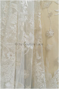 3D Blumen Spitzenstoff Off-White Silber/ Braut Spitzenstoff/ romantischer Blumen Spitzenstoff/ Hochzeit Spitzenstoff// L20-368