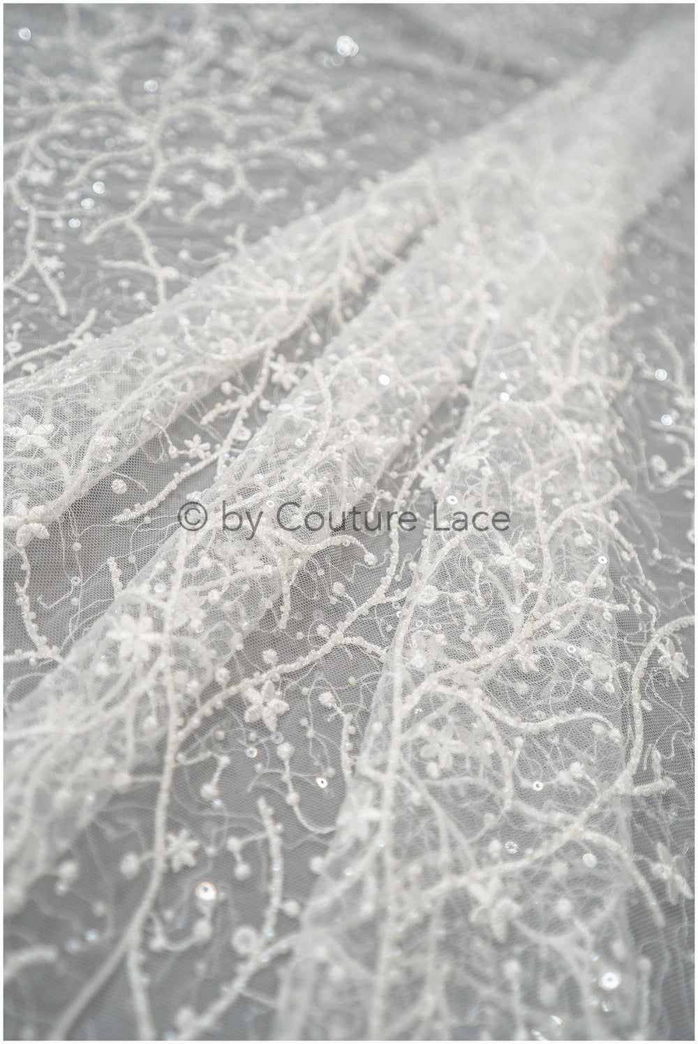 Romantische Perlenblütenspitze Off-White/ Couture Spitzenstoff mit kleinen Blumen/ zarter Braut Spitzenstoff/ Brautspitze mit Blumen// L20-377