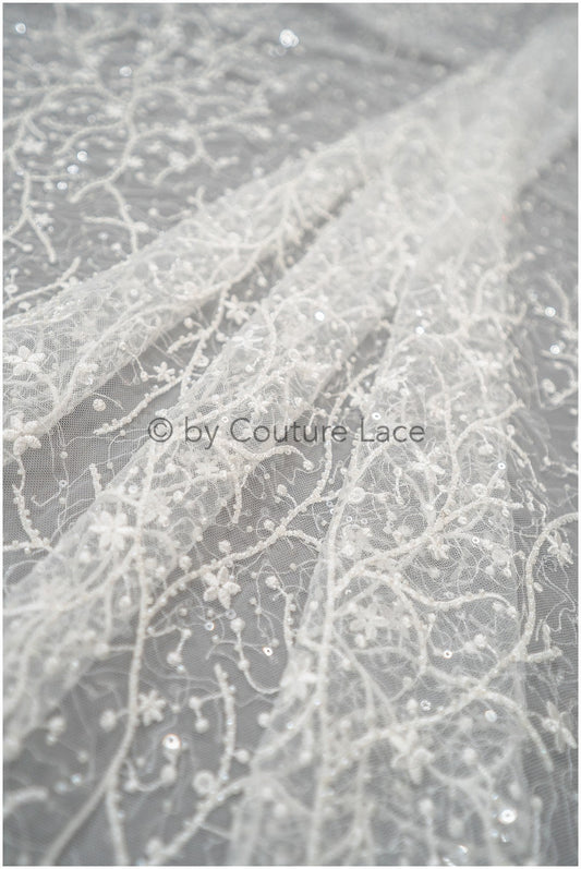 Romantische Perlenblütenspitze Off-White/ Couture Spitzenstoff mit kleinen Blumen/ zarter Braut Spitzenstoff/ Brautspitze mit Blumen// L20-377