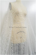 Romantische Perlenblütenspitze Off-White/ Couture Spitzenstoff mit kleinen Blumen/ zarter Braut Spitzenstoff/ Brautspitze mit Blumen// L20-377