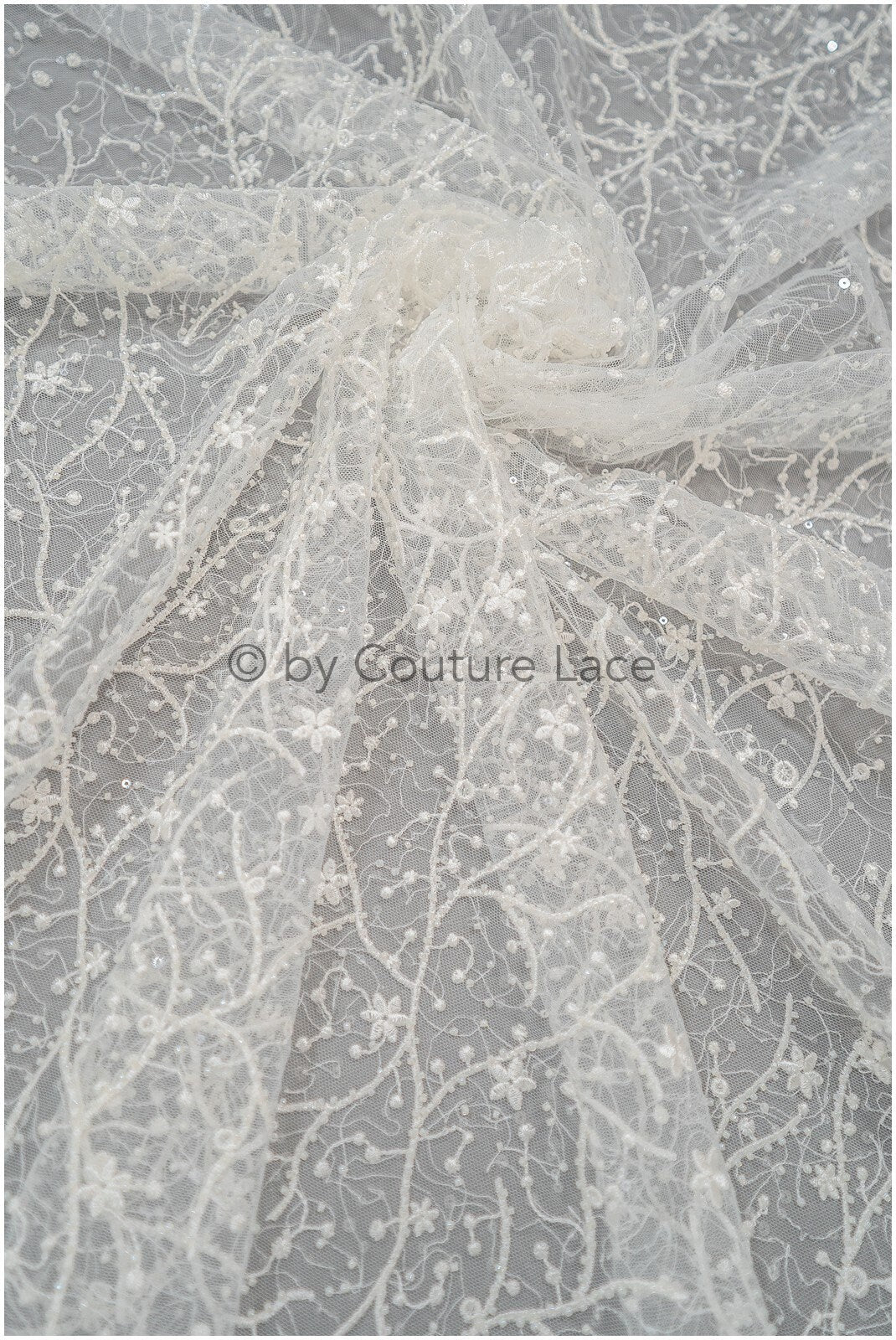 Romantische Perlenblütenspitze Off-White/ Couture Spitzenstoff mit kleinen Blumen/ zarter Braut Spitzenstoff/ Brautspitze mit Blumen// L20-377