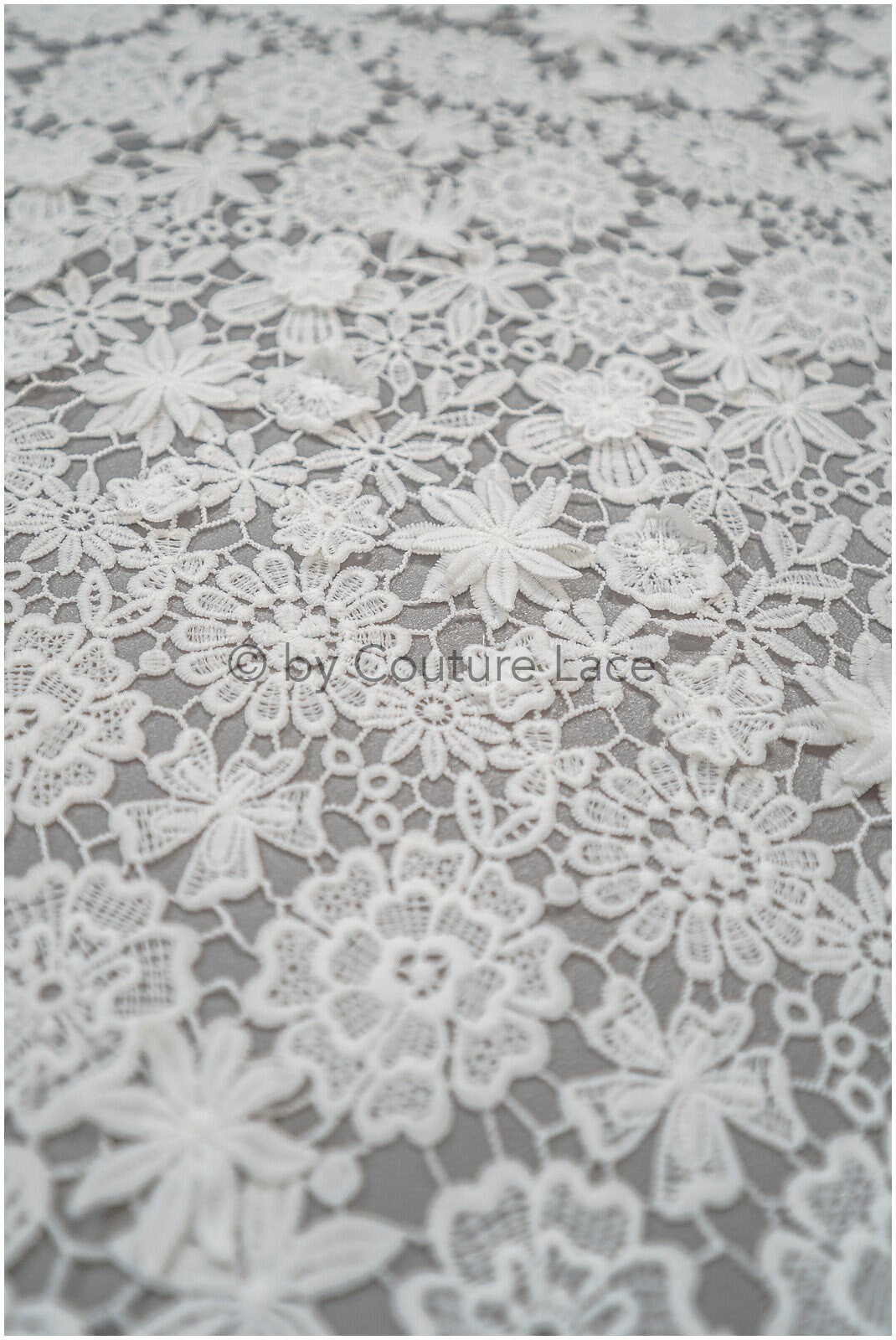 3D Spitzenstoff Off-White/ Guipure Spitzenstoff mit 3D Blüten/ gehäkelter Braut Spitzenstoff mit Blumen/ Boho Spitzenstoff mit 3D Blüten// L20-199B
