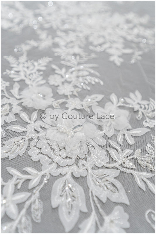 3D Blumenspitze Off-White/ Couture Spitzenstoff mit 3D Blumen & Perlen/ zarter Brautspitzenstoff/ Brautspitze mit Blumen// L20-369