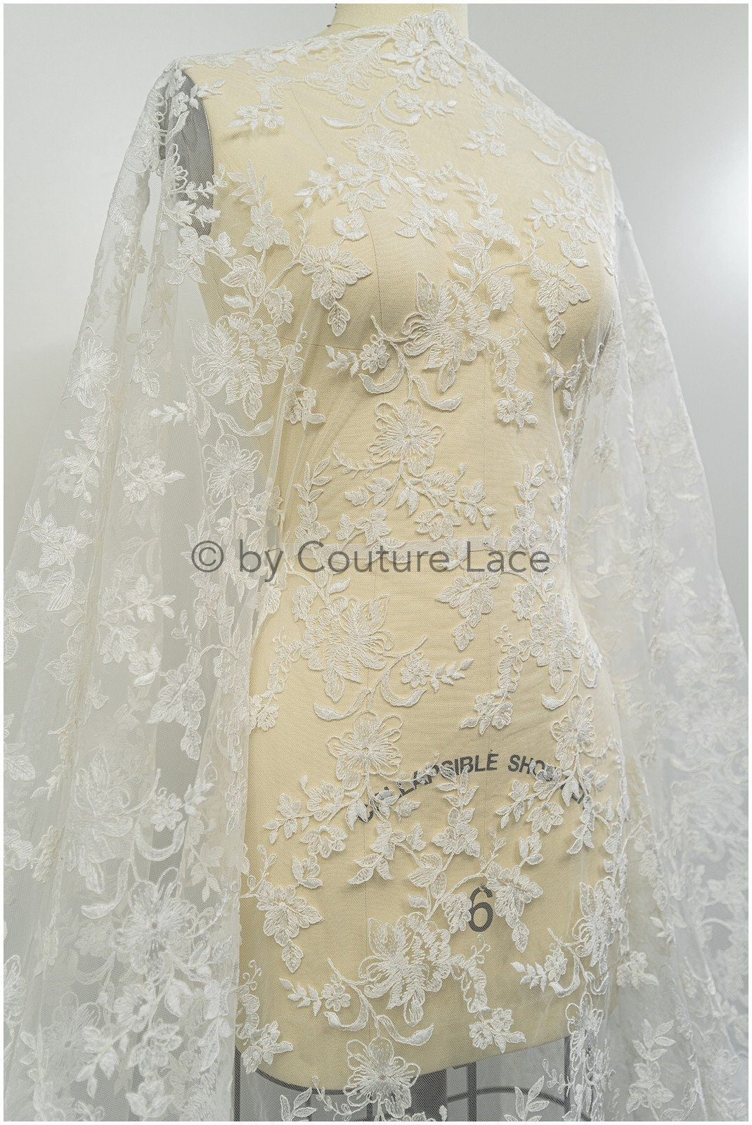 Romantischer Braut Spitzenstoff Off-White/ Braut Spitzenstoff/ Blumenspitze für Brautkleider/ Brautspitze// L20-007NC