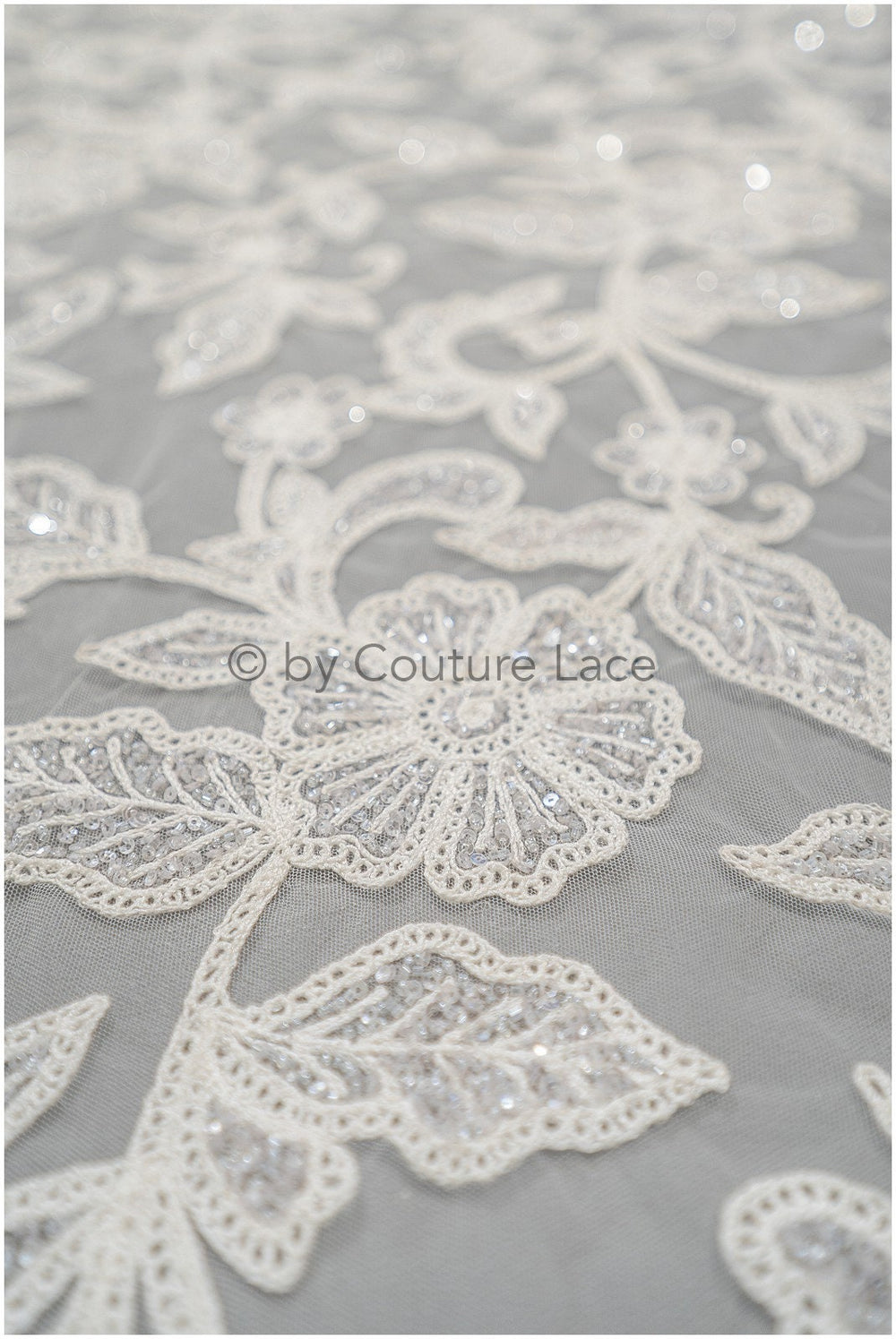 Spitzenstoff mit floralem Muster/ Designer Couture Spitze Off-White/ Spitzenstoff mit Perlen & Pailletten// L20-013