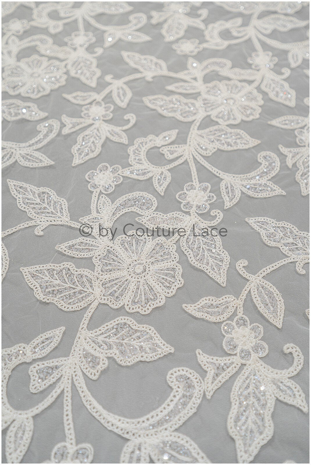 Spitzenstoff mit floralem Muster/ Designer Couture Spitze Off-White/ Spitzenstoff mit Perlen & Pailletten// L20-013