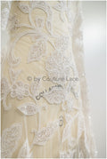 Spitzenstoff mit floralem Muster/ Designer Couture Spitze Off-White/ Spitzenstoff mit Perlen & Pailletten// L20-013
