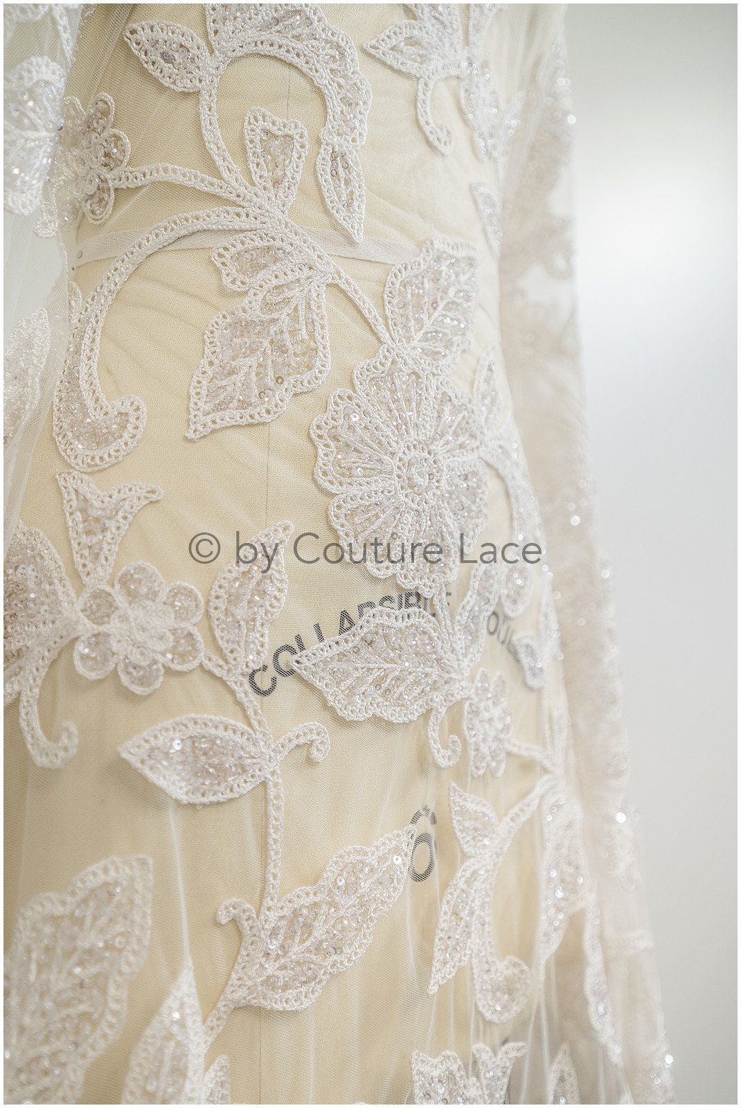 Spitzenstoff mit floralem Muster/ Designer Couture Spitze Off-White/ Spitzenstoff mit Perlen & Pailletten// L20-013