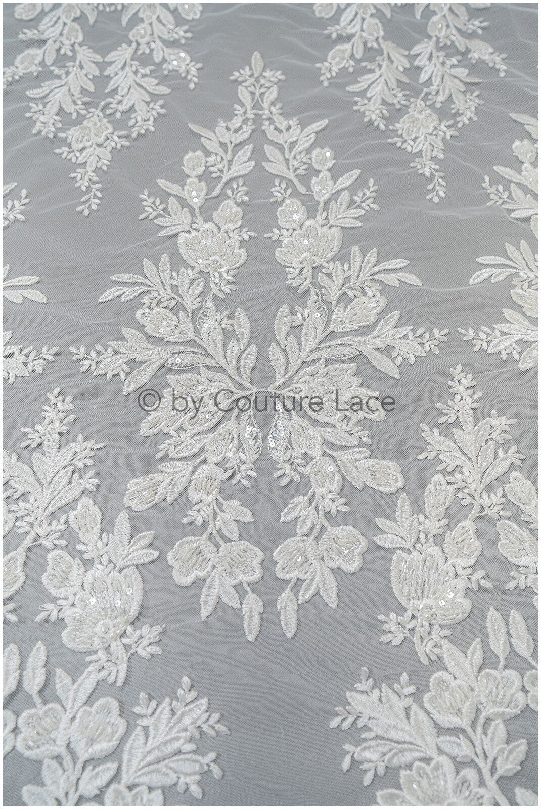 Wunderschöner Perlen Spitzenstoff Off-White/ Hochzeitsspitze floral/ Braut Spitzenstoff/ Perlen Blumen Spitzenstoff// L20-347