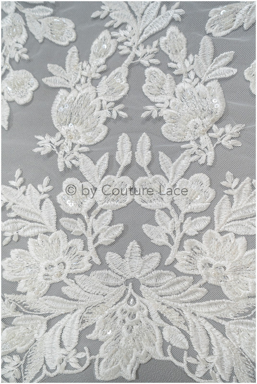 Wunderschöner Perlen Spitzenstoff Off-White/ Hochzeitsspitze floral/ Braut Spitzenstoff/ Perlen Blumen Spitzenstoff// L20-347
