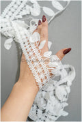 Crochet lace with feather pattern/ Guipure lace trim off-white/ crocheted lace trim for wedding dresses/ feather lace trim// T21-138