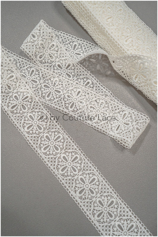 Beautiful crochet lace trim/ Off-white guipure lace trim/ Bridal lace trim/ Guipure lace// T21-131