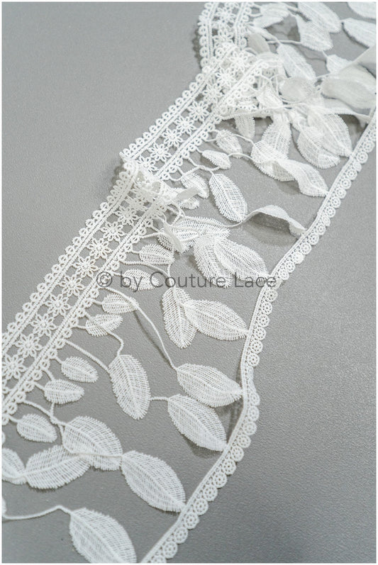 Crochet lace with feather pattern/ Guipure lace trim off-white/ crocheted lace trim for wedding dresses/ feather lace trim// T21-138