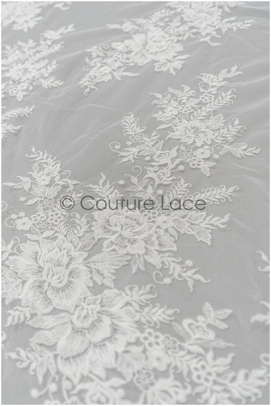 Romantischer Blüten Spitzenstoff/ Hochzeitskleid Spitzenstoff Off-White/ Braut Blumenspitze/ bestickter Spitzenstoff/ Spitzenschleier// L21-150C