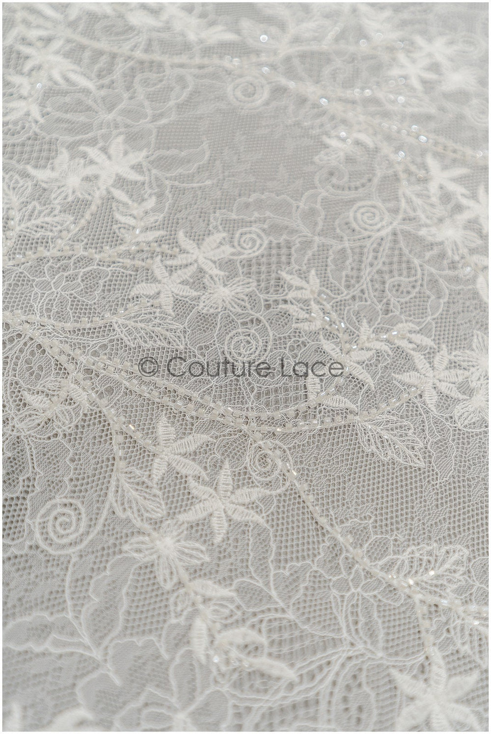 Französischer Spitzenstoff mit Blumenmuster & Perlen/ Blumen Spitzenstoff/ Brautspitze/ Dessous Spitze// L21-411