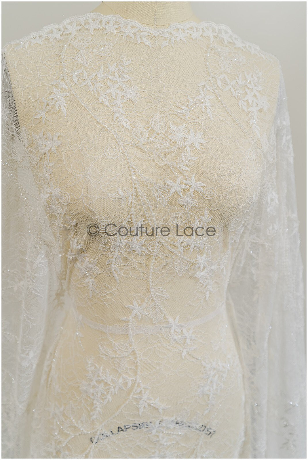 Französischer Spitzenstoff mit Blumenmuster & Perlen/ Blumen Spitzenstoff/ Brautspitze/ Dessous Spitze// L21-411