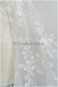 Romantischer floraler Spitzenstoff Off-White/ Braut Spitzenstoff/ florale Spitzenstickerei/ Blumenspitze mit Pailletten// L21-016NB