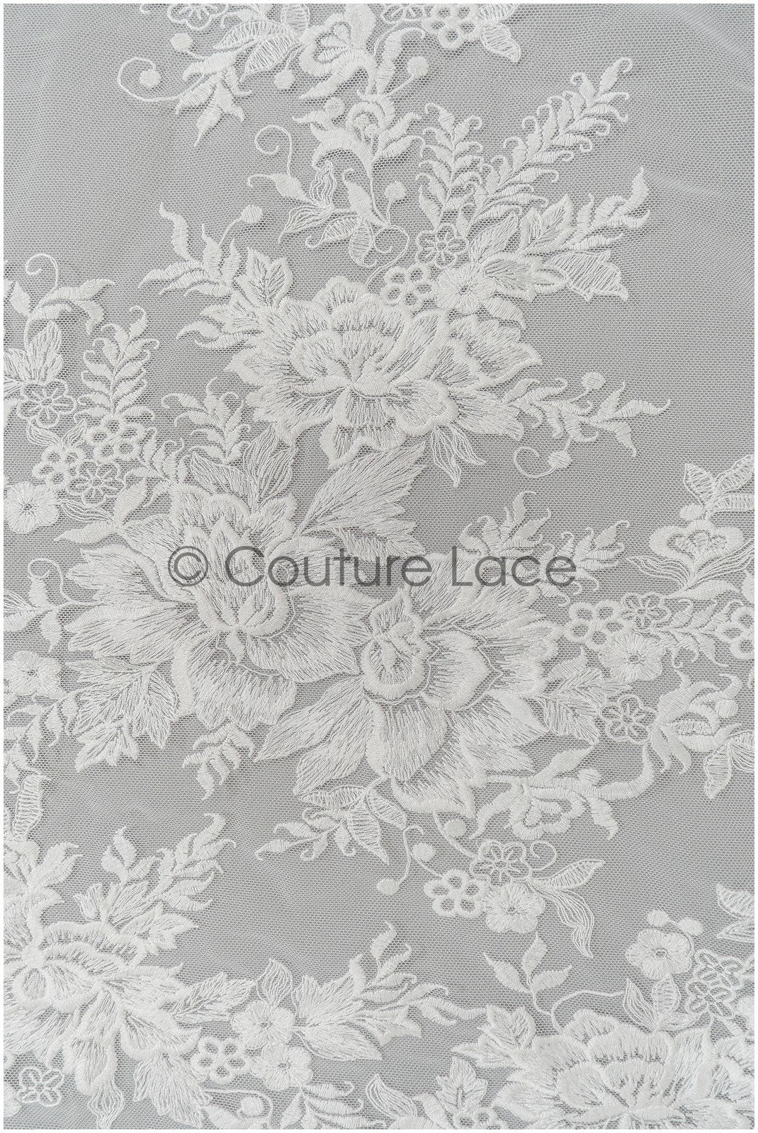 Romantischer Blüten Spitzenstoff/ Hochzeitskleid Spitzenstoff Off-White/ Braut Blumenspitze/ bestickter Spitzenstoff/ Spitzenschleier// L21-150C