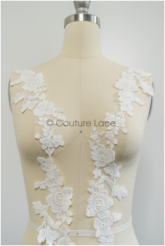 Floral lace trim off-white/ bridal lace trim/ embroidered lace trim/ elegant bridal lace/ floral lace// T21-145